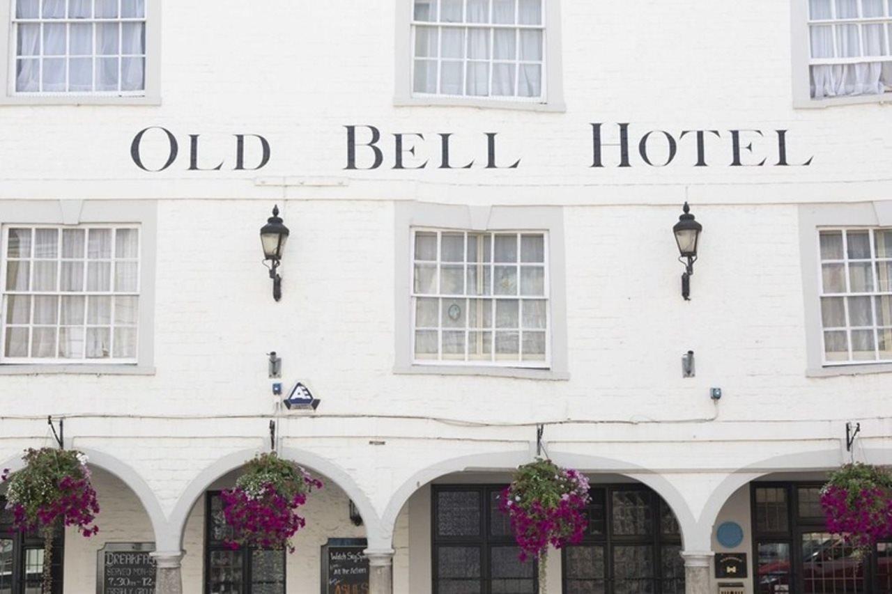 The Old Bell - Warminster Hotel Eksteriør billede